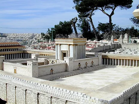 jerusalem-model-herods-temple-from-northeast-tb020101209