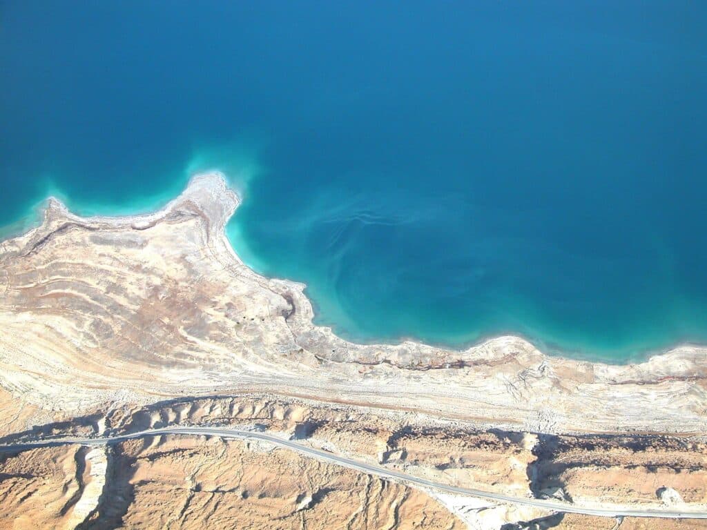 dead-sea-shoreline-aerial-tb010703246